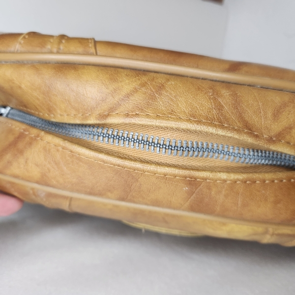 Vintage American Luggage Works Carry On Bag Leather Luggage 1975 - Picture 5 of 16